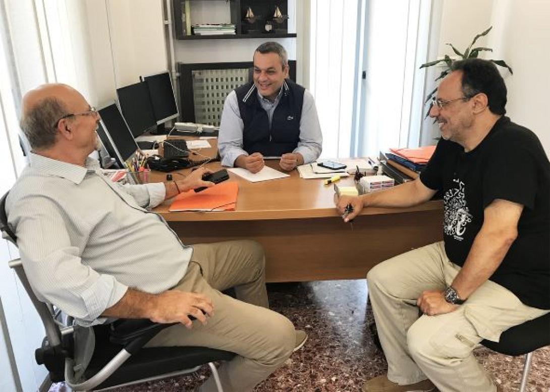 ΤΡΙΤΕΚΝΟΙ.jpg