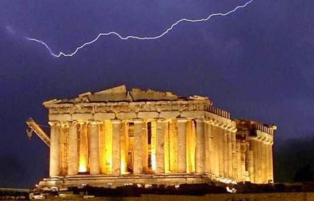 Bloomberg: Η Ελλάδα βγαίνει από την ύφεση αλλά ο αγώνας συνεχίζεται