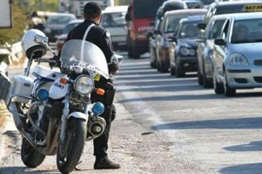 Αυξημένα τα μέτρα της Τροχαίας για την έξοδο των εκδρομέων του Πάσχα