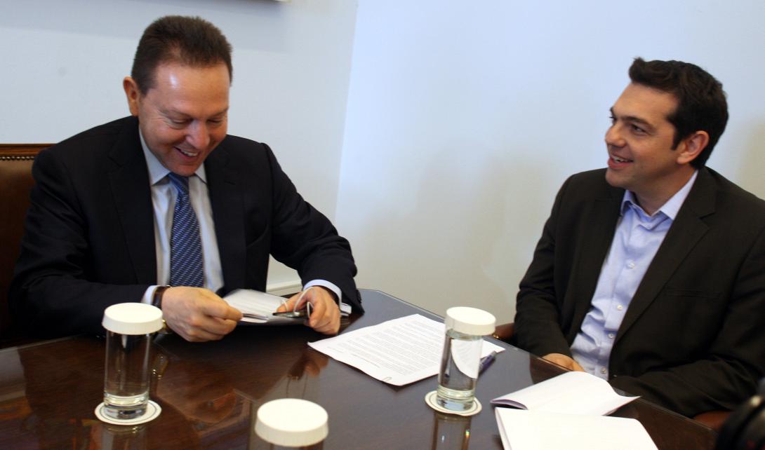Παρουσία Λαφαζάνη η συνάντηση Τσίπρα - Στουρνάρα