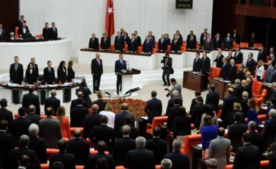 &quot;Πράσινο φως&quot; από την Τουρκική Εθνοσυνέλευση για στρατιωτική επέμβαση εναντίον των τζιχαντιστών