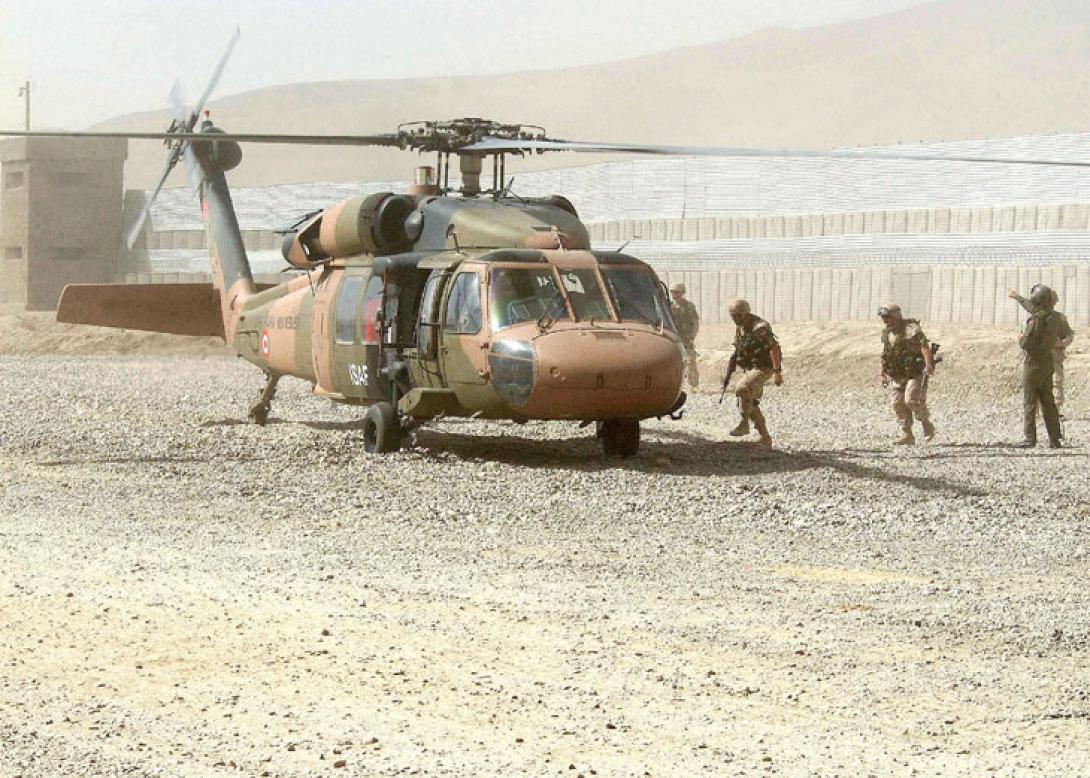 turkish-air-force-black-hawk.jpg
