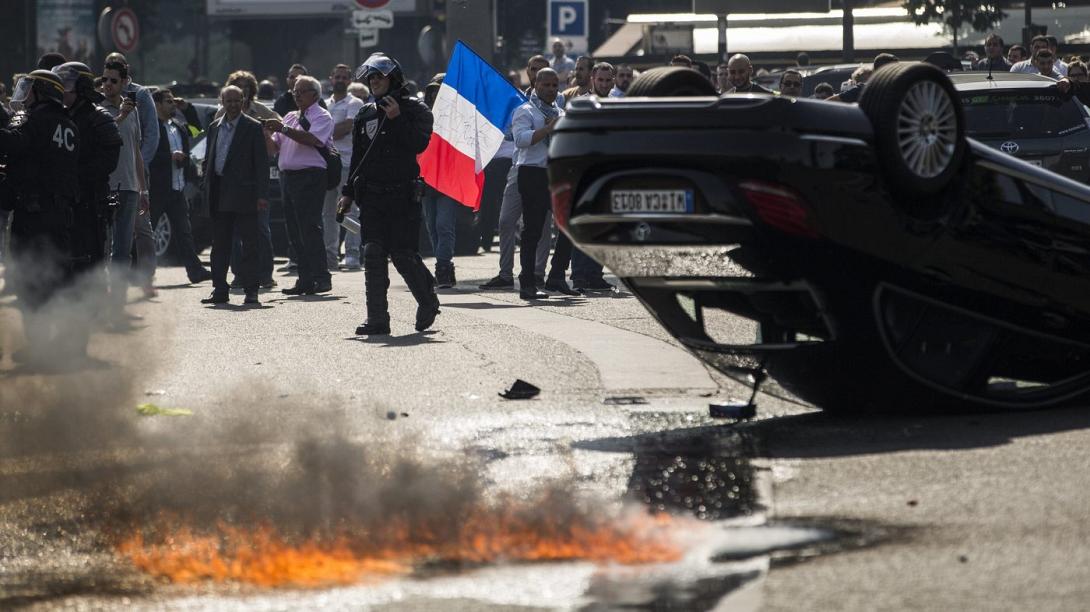 uber-protest-paris_wide-87a8f263b53a208288e760c2103ac0aac9d678f8.jpg