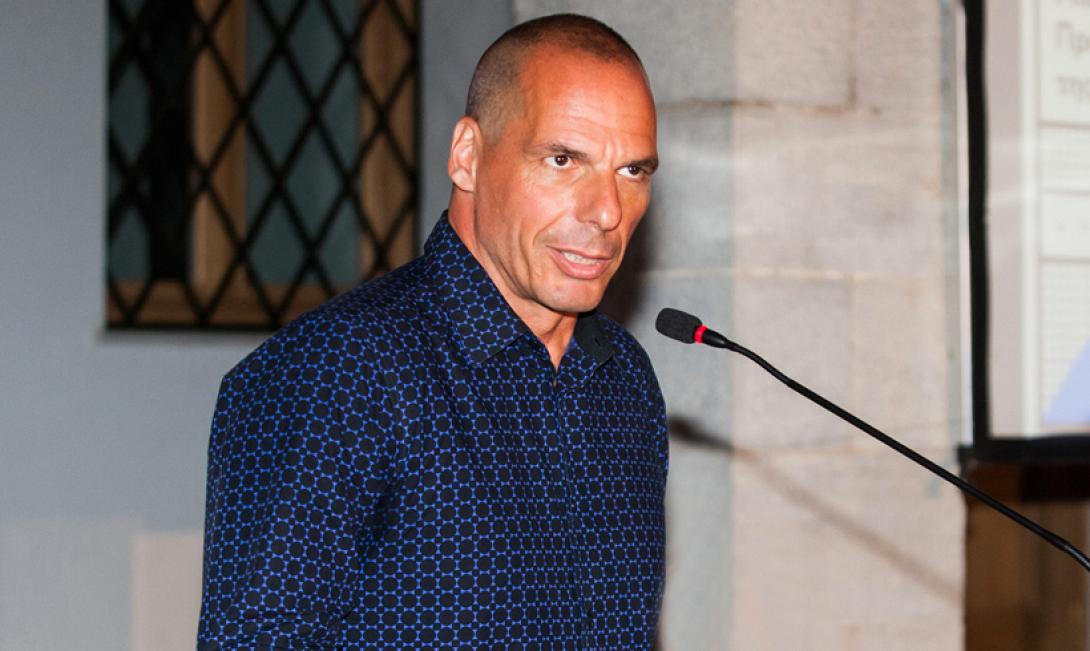 "Καρδιοκατακτητής" στη Γερμανία ο Γιάννης Βαρουφάκης