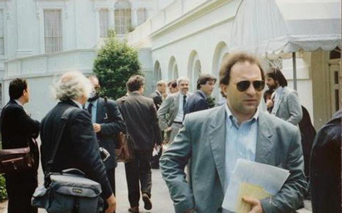 Το τελευταίο αντίο στον δημοσιογράφο Βασίλη Ζήση