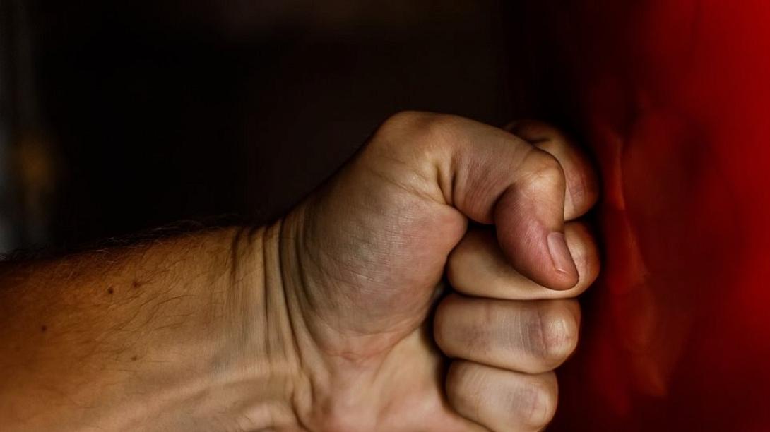 Χτύπησε την αρραβωνιαστικιά του και την έστειλε στο Νοσοκομείο.jpg