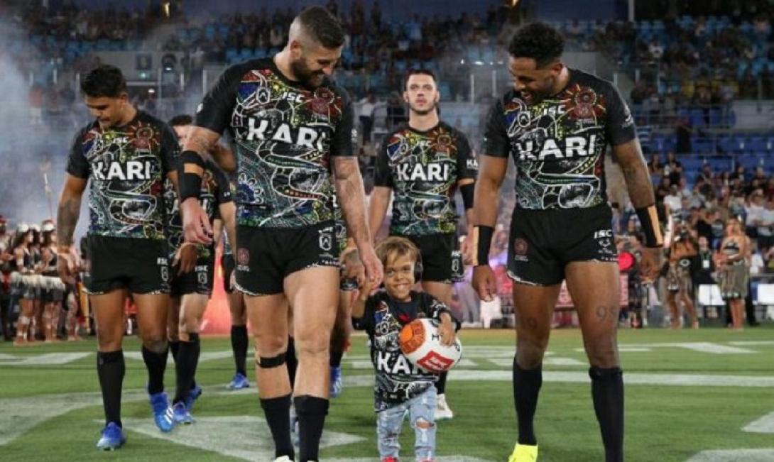 9χρονος με νανισμό-allstar