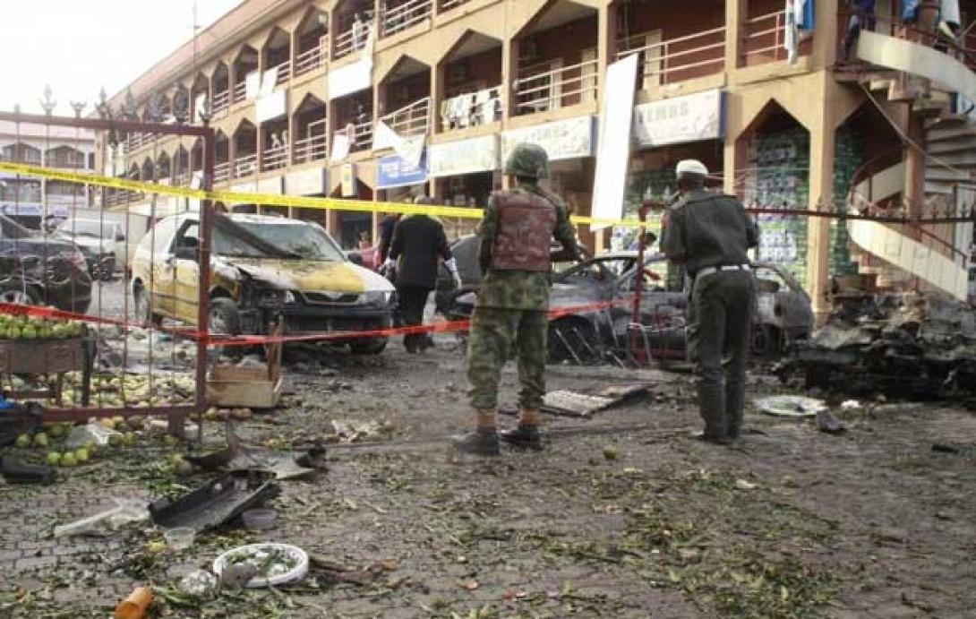 Έβαλαν φωτιά σε φερόμενο βομβιστή στη Νιγηρία