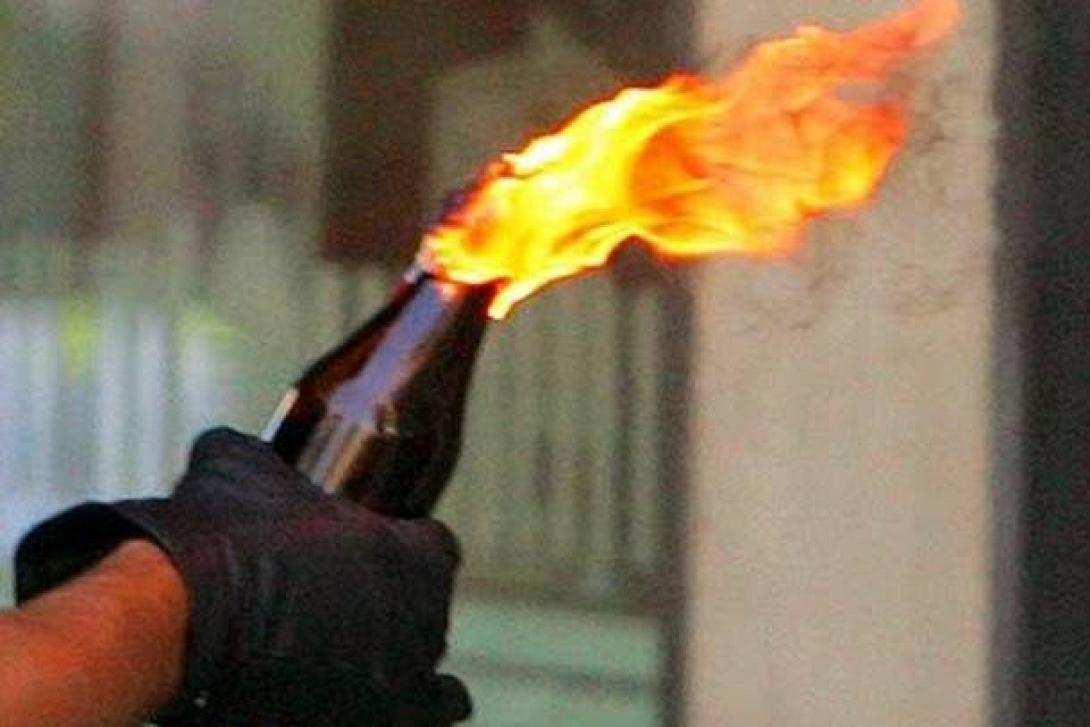 Ουκρανία: Βόμβα μολότοφ ερρίφθη στη ρωσική πρεσβεία στο Κίεβο