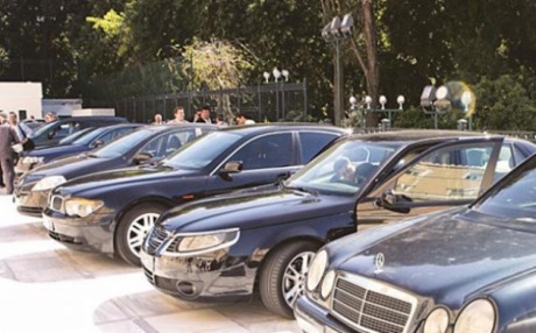 Αυστηρές συστάσεις Τσίπρα για τα βουλευτικά αυτοκίνητα