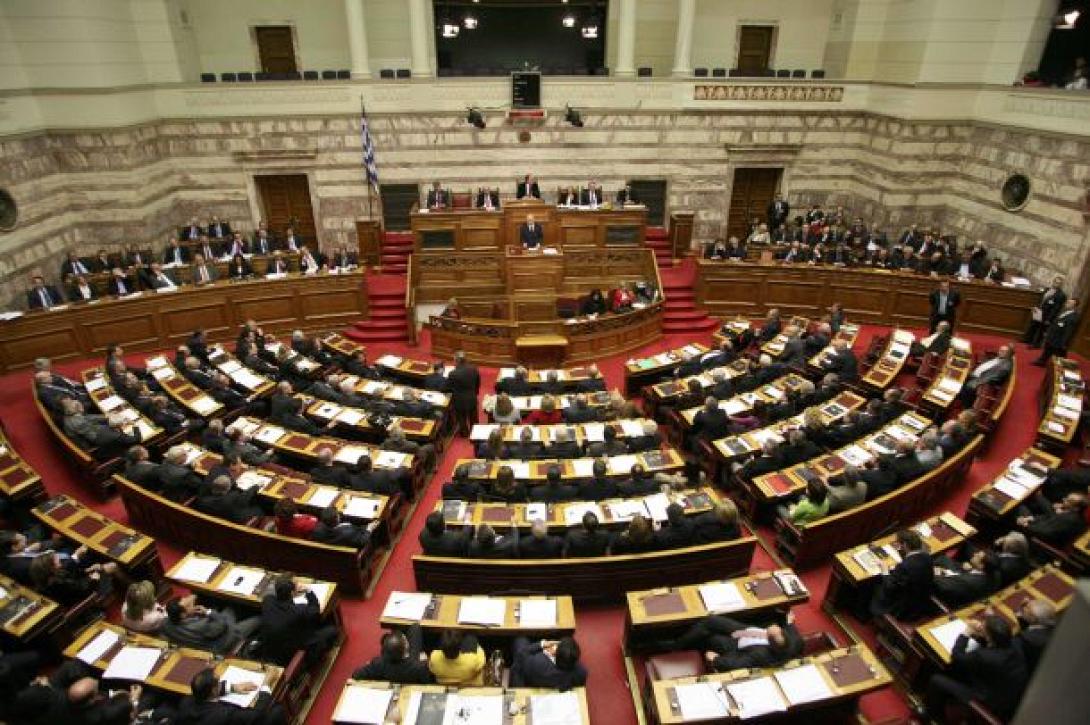 15 βουλευτές της ΝΔ ζητούν περισσότερες δόσεις για τα ασφαλιστικά ταμεία