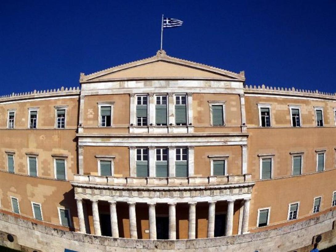 Ονομαστική ψηφοφορία στη Βουλή για την πώληση του ΑΔΜΗΕ
