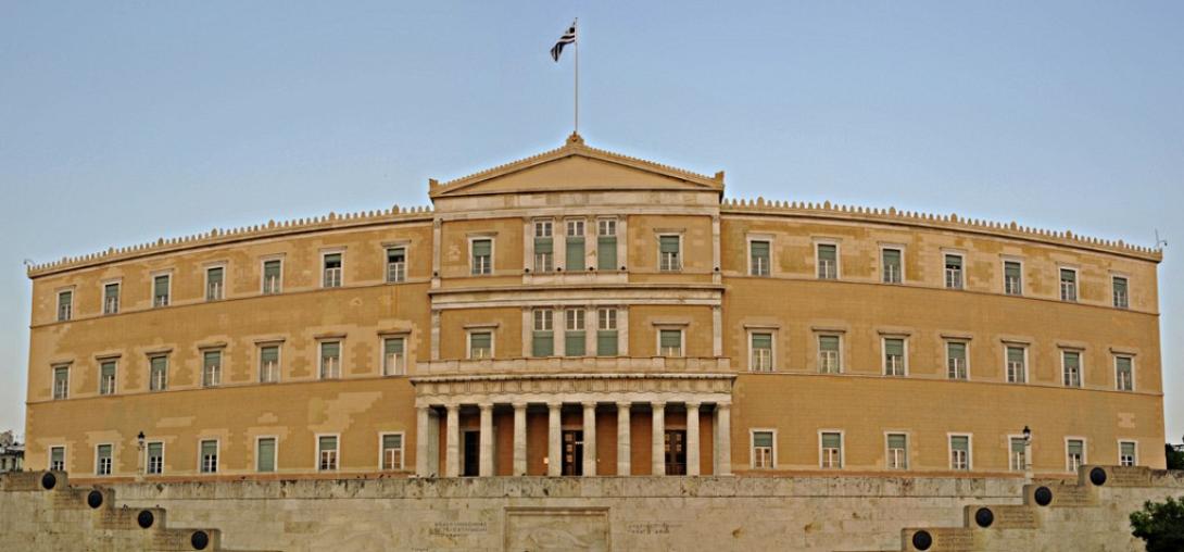 Εκτός Βουλής κορυφαία στελέχη και πρώην υπουργοί
