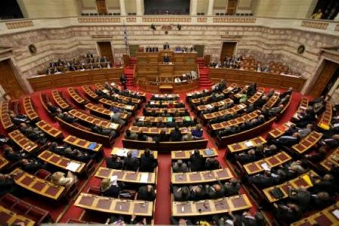 Έντονη αντιπαράθεση κυβέρνησης- αντιπολίτευσης στη βουλή για την ελληνική ιθαγένεια