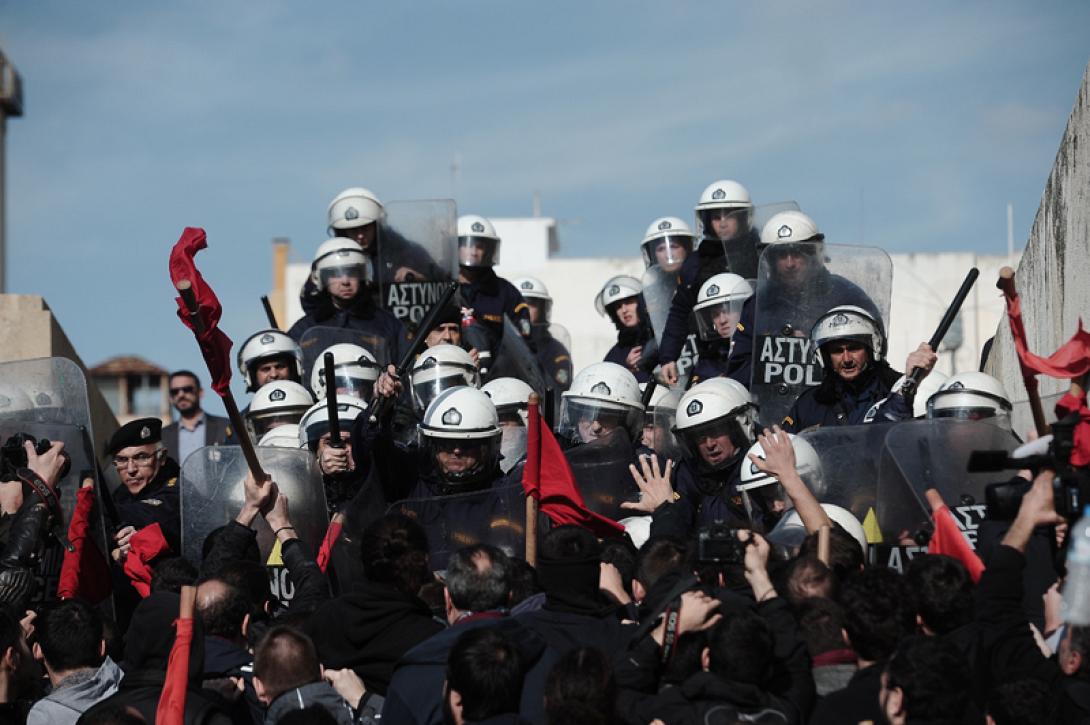 Βουλή Επεισόδια