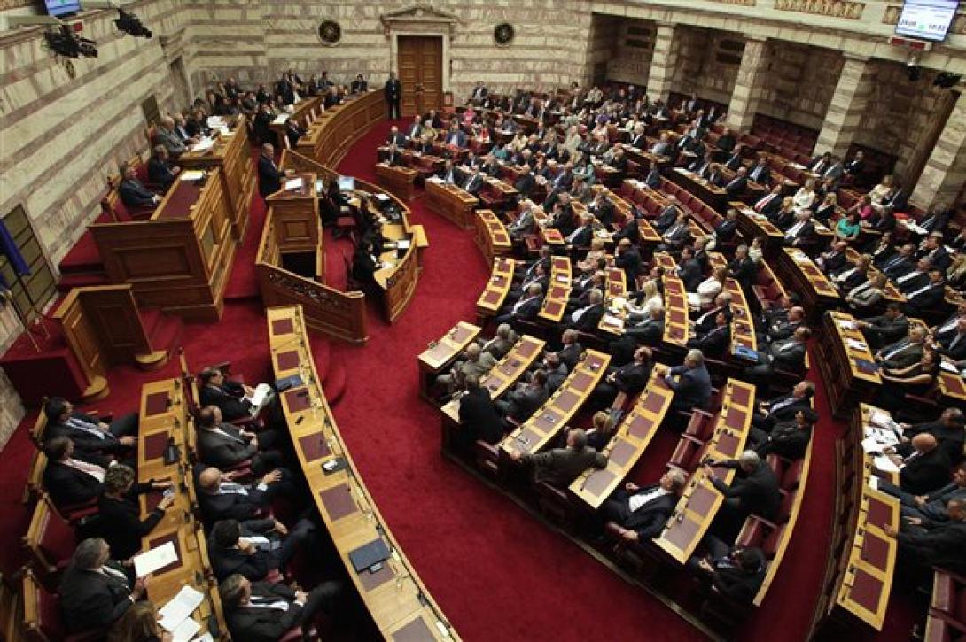 Αποχώρησε από τη Βουλή ο ΣΥΡΙΖΑ πριν τη συζήτηση για τα &quot;κόκκινα&quot; δάνεια