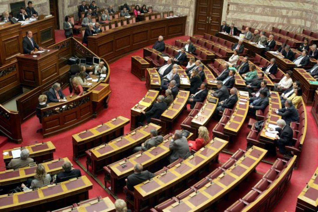 Δεν ψηφίζουν Πρόεδρο Δημοκρατίας οι Γιάννης Δημαράς και Γαβριήλ Αβραμίδης
