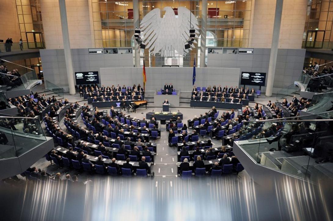 &quot;Ναι&quot; από τη Bundestag στην παράταση του ελληνικού προγράμματος