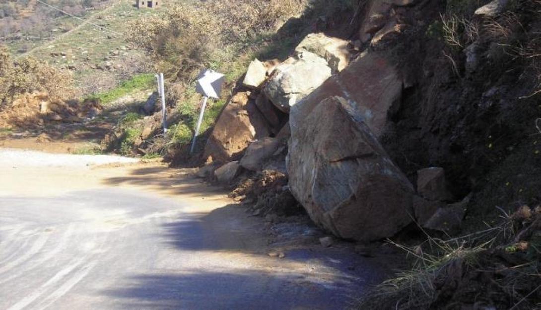 Ρέθυμνο: Η συχνή βραχόπτωση έκλεισε τον δρόμο 