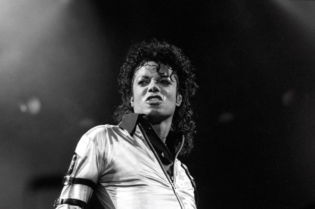 wallace-the-two-lives-of-michael-jackson-1200.jpg