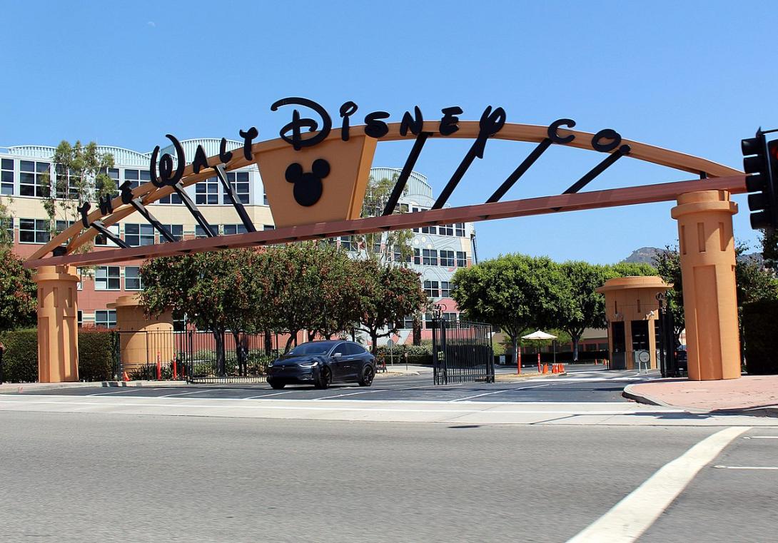 walt_disney_company_fox.jpg