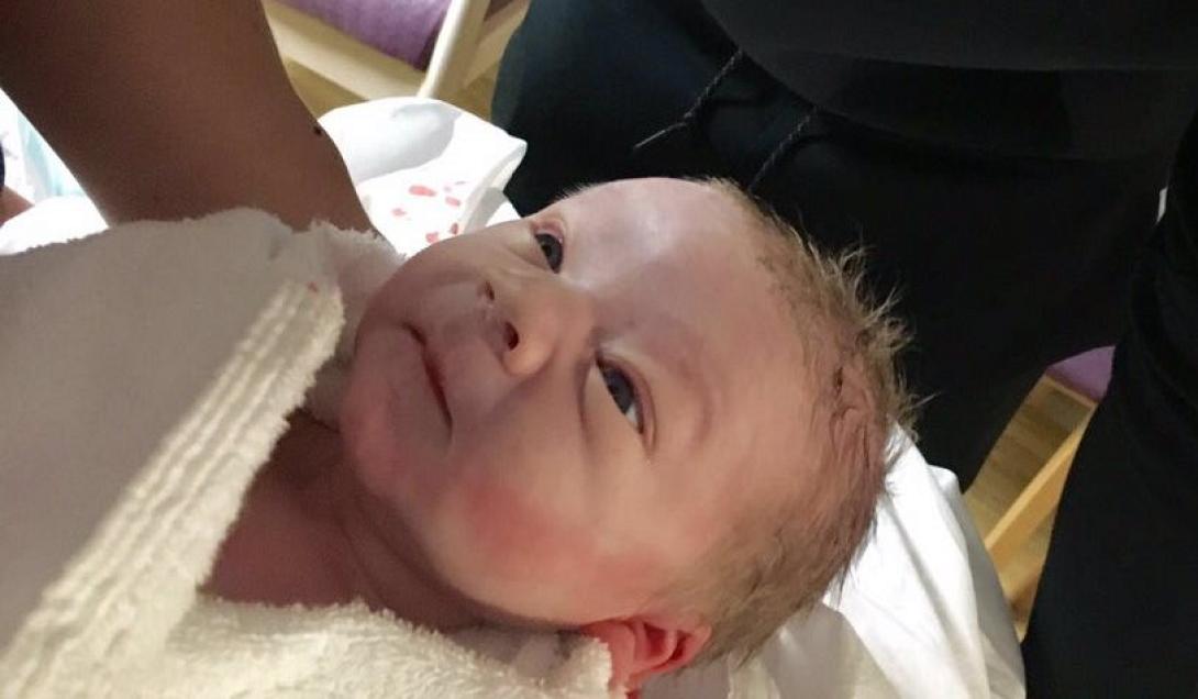 wayne-rooney-baby.jpg