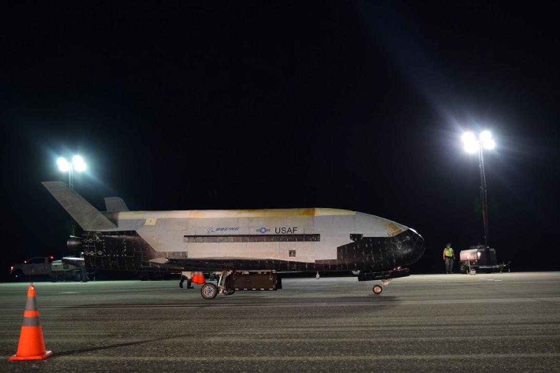x-37bpigiu.s.airforce.jpg