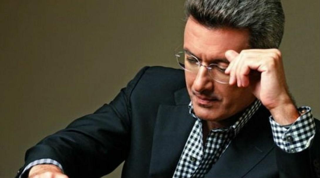 xatzinikolaou.jpg