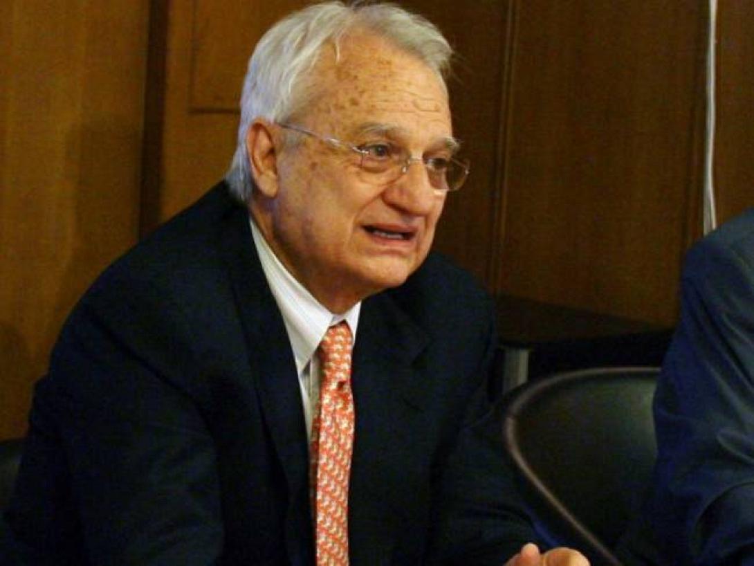 Οι αγρότες θα πληρώσουν τα &quot;δώρα&quot; Χατζηγάκη και μάλιστα με τόκο!