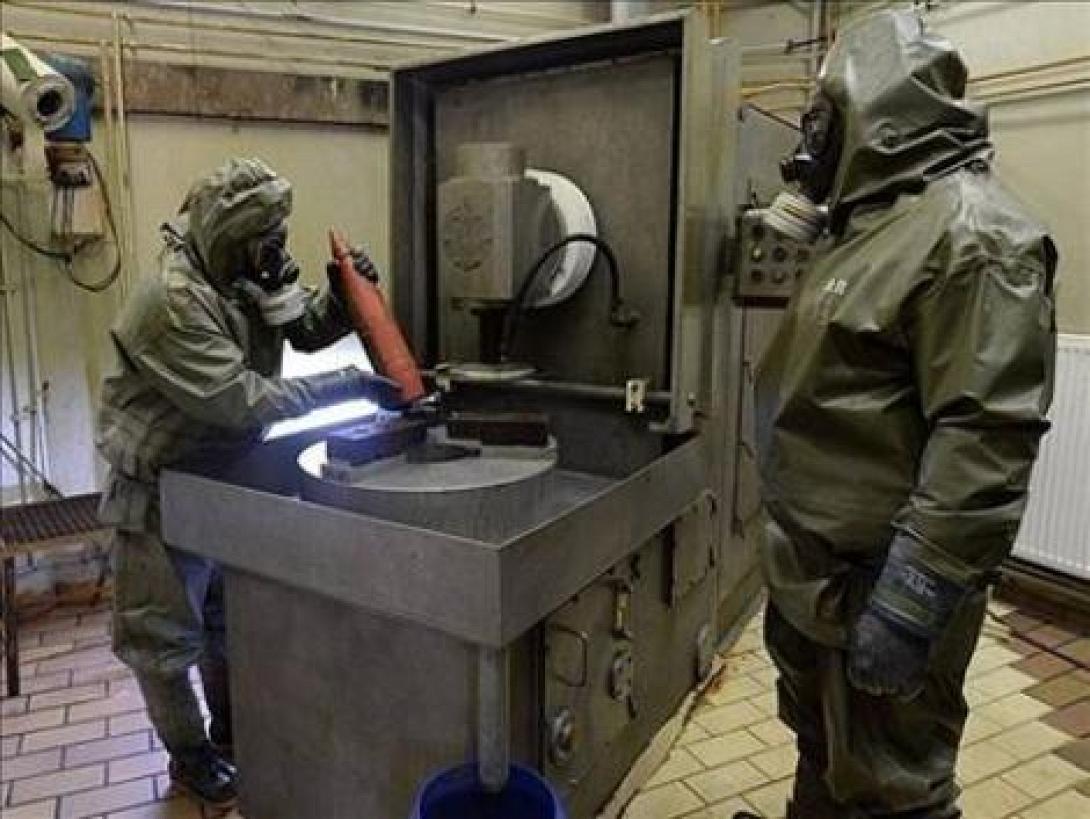Ζητά να μάθει τα αποτελέσματα από την υδρόλυση των χημικών ανοιχτά της Κρήτης