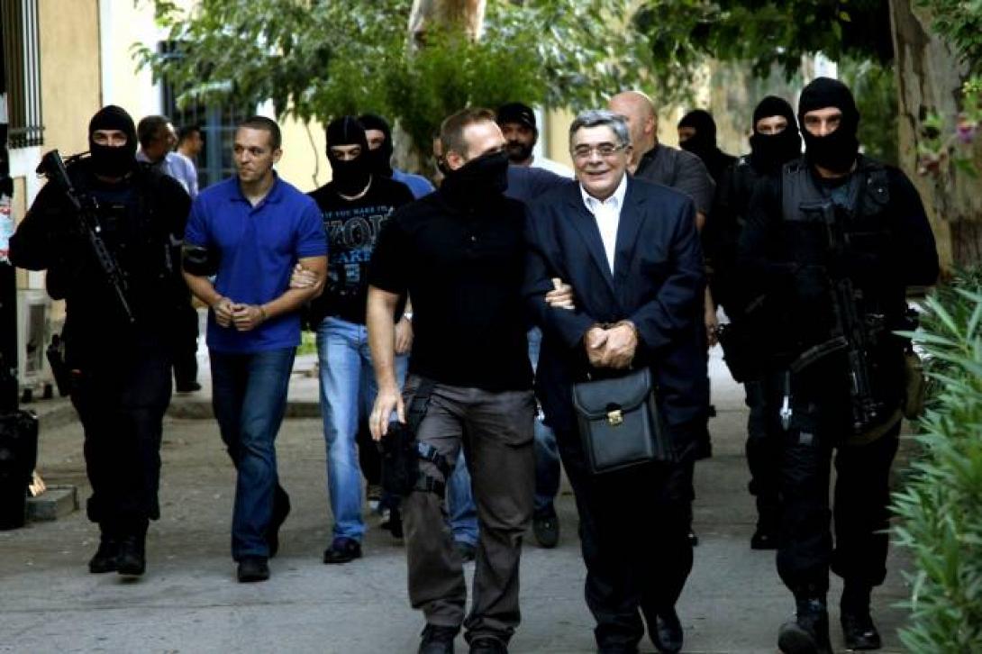 Υπόθεση Χρυσής Αυγής: Στο εδώλιο ο Μιχαλολιάκος και άλλοι 69 κατηγορούμενοι
