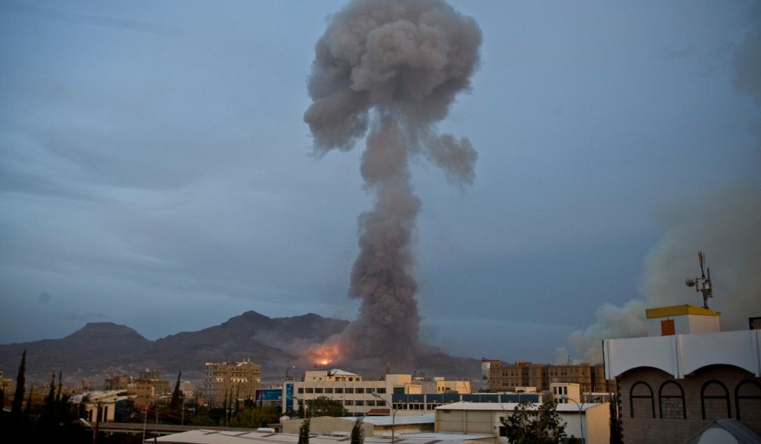 yemen-bombardismoi-sanaa.jpg