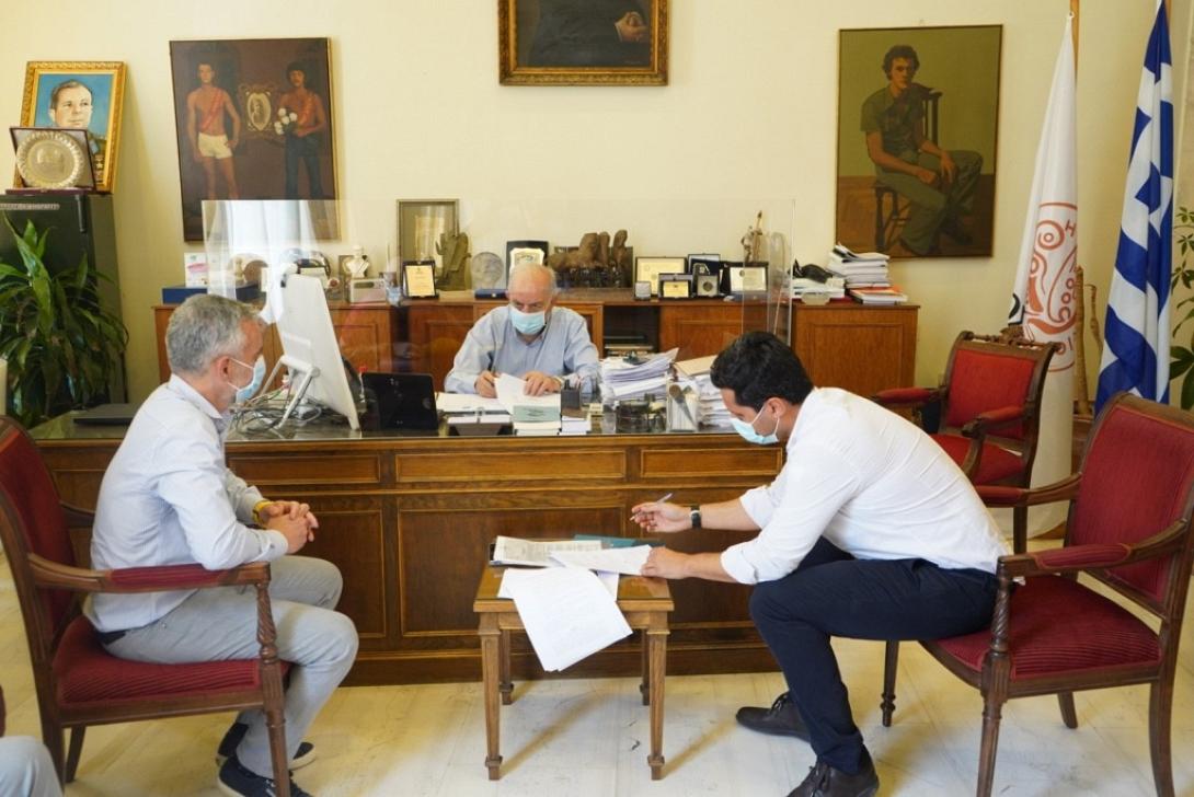 υπογραφή σύμβασης