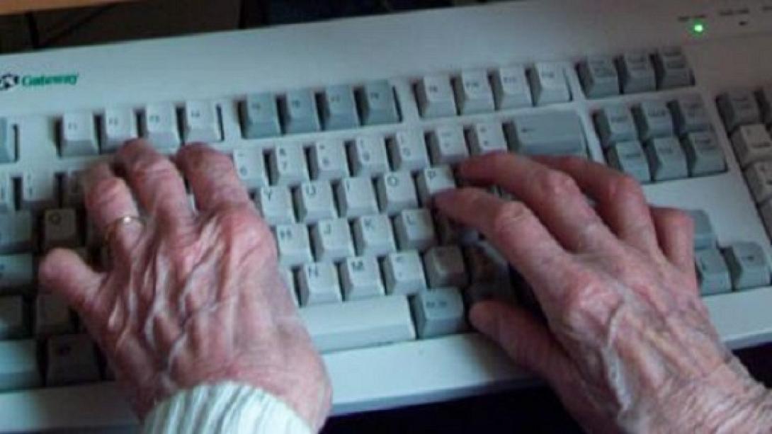 Μαθήματα υπολογιστών για ηλικιωμένους στα Ανώγεια!
