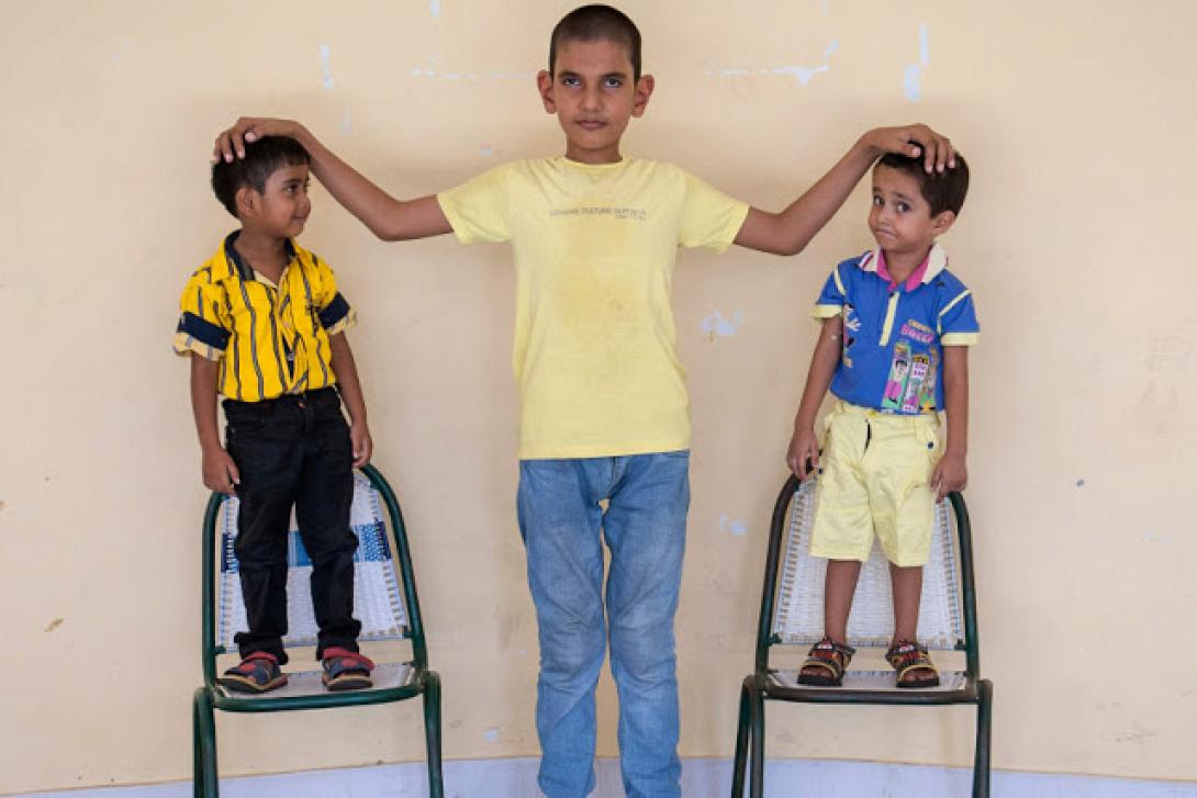 5χρονος από την Ινδία έχει ύψος...1,70 - Πιο ψηλός από τον Τομ Κρούζ