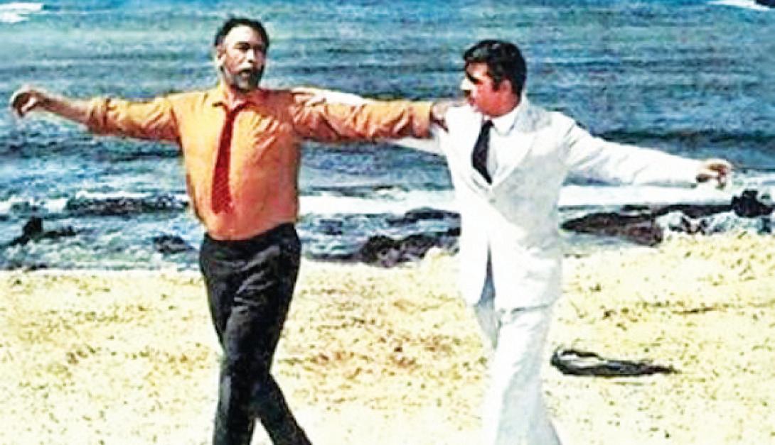 Ένα σχολείο της Ανδαλουσίας μαθαίνει συρτάκι (βίντεο)