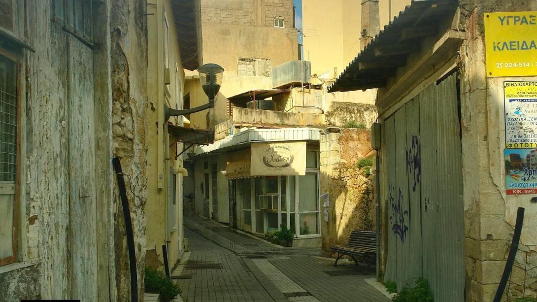Ανοίγει ο δρόμος για την ανάπλαση της... ταλαιπωρημένης Αγίας Τριάδας