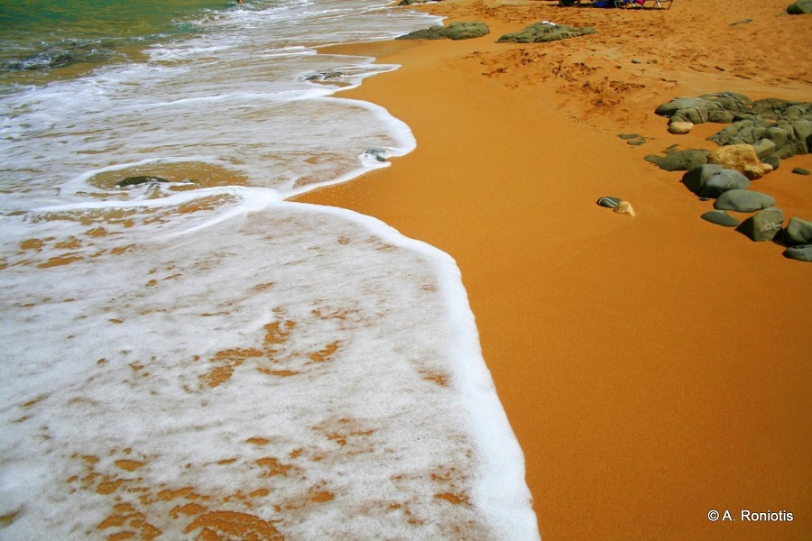Παραλία Κόκκινη Άμμος 