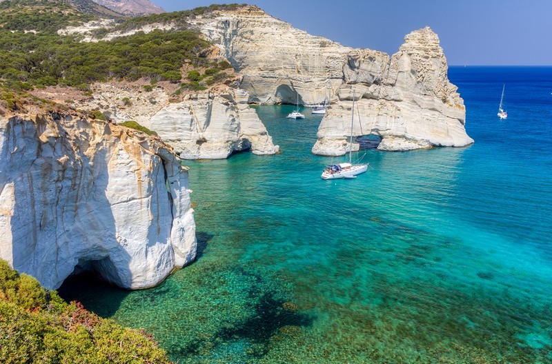 Η παραλία Κλέφτικο στη Μήλο