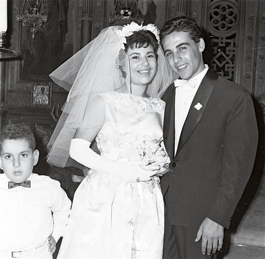 Ο Τόλης Βοσκόπουλος στον πρώτο του γάμο με την Στέλλα Στρατηγού